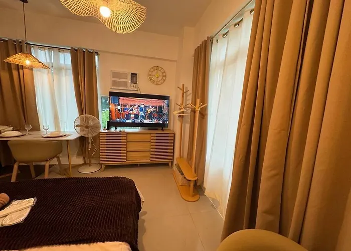 Apartment Budget Friendly Staycation Walking Distance To Venice Mall With Netflix And Wifi