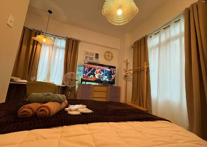 Budget Friendly Staycation Walking Distance To Venice Mall With Netflix And Wifi Apartment *