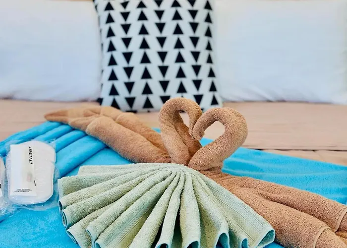 Budget Friendly Staycation Walking Distance To Venice Mall With Netflix And Wifi Apartment Manila